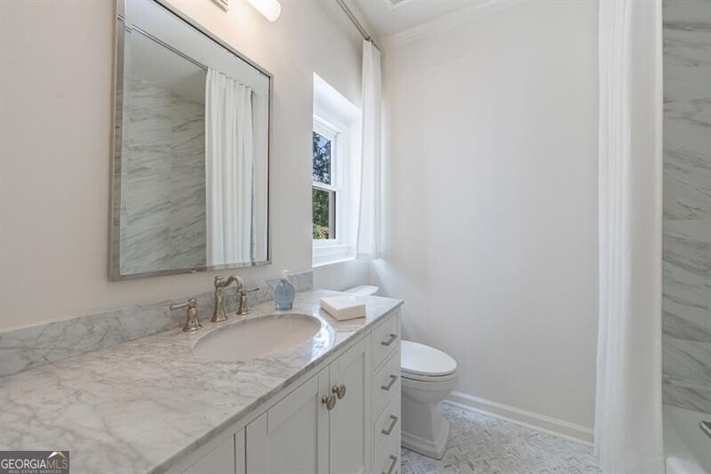 4526 Peachtree Dunwoody Road Atlanta - 54