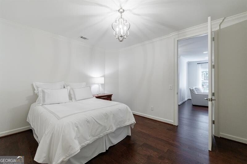 4526 Peachtree Dunwoody Road Atlanta - 73