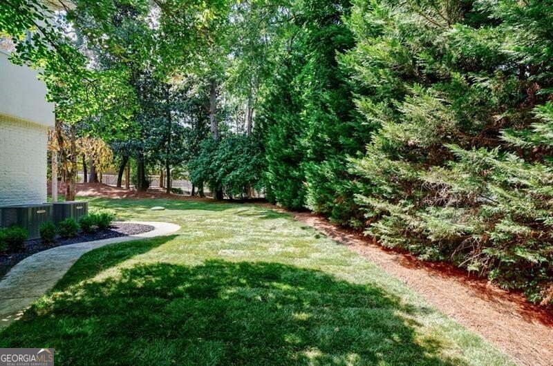 4526 Peachtree Dunwoody Road Atlanta - 85