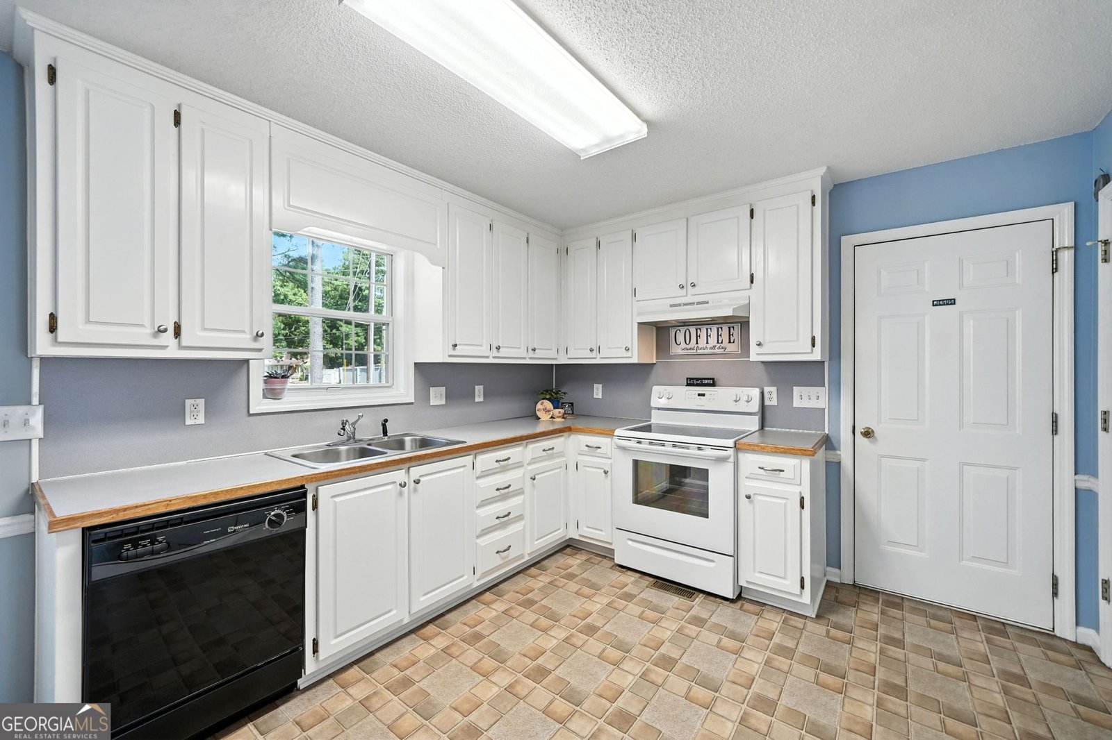 2000 Spicers Lane Woodstock - 10