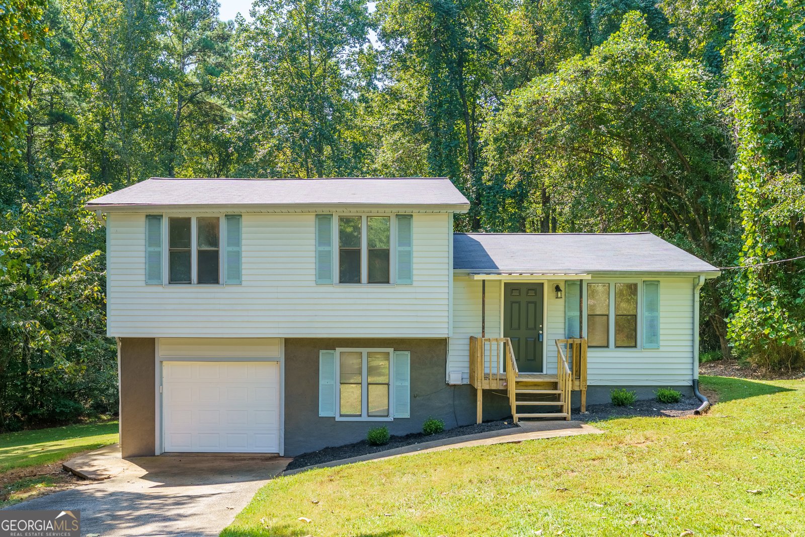 3006 Blake Court Douglasville - 1