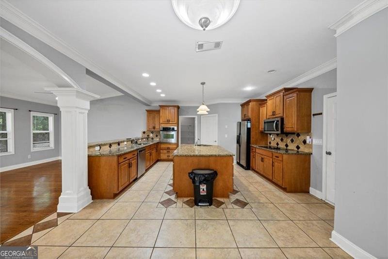 268 LANGSHIRE Drive McDonough - 12