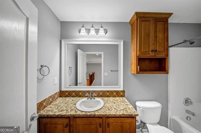 268 LANGSHIRE Drive McDonough - 44