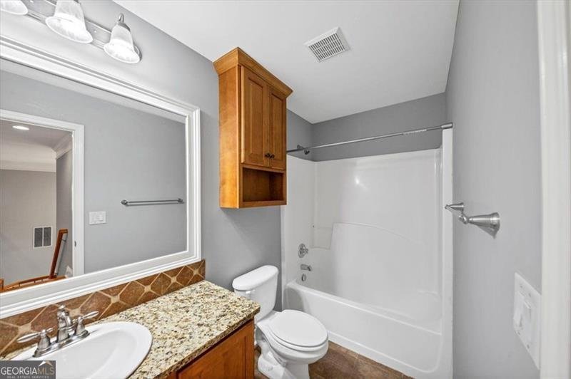 268 LANGSHIRE Drive McDonough - 45