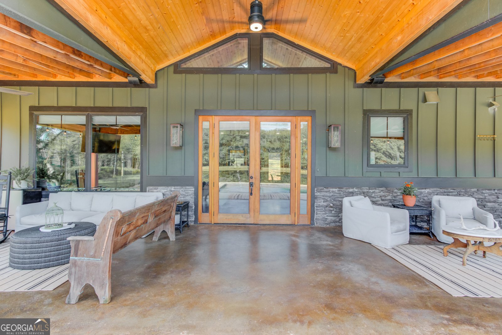 3698 Highway 83 Good Hope - 55