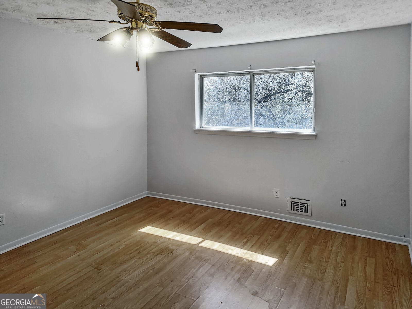 3850 Benchmark Drive South Fulton - 3