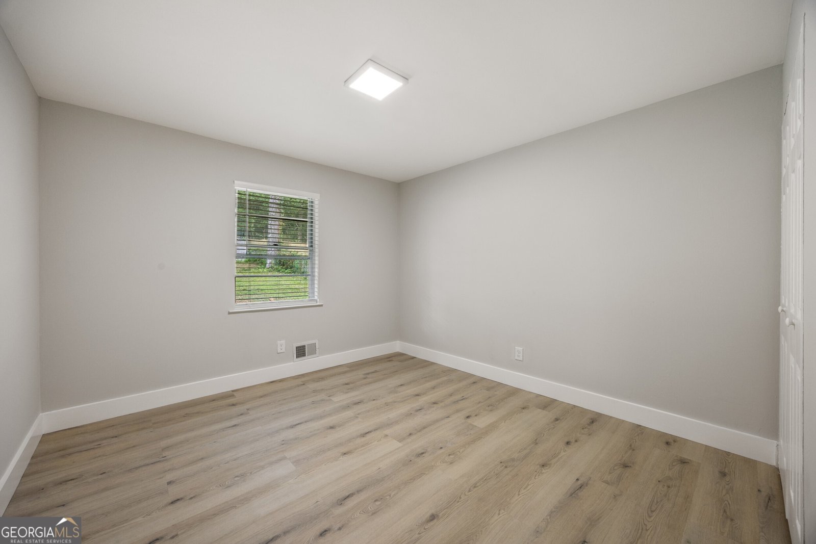 6050 LEDGEWOOD Drive Forest Park - 17