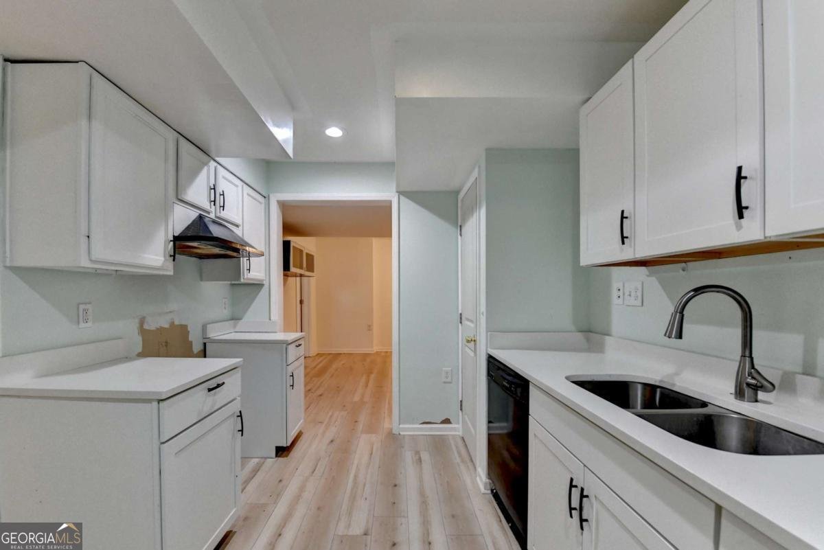 531 Shyrewood Drive Lawrenceville - 28