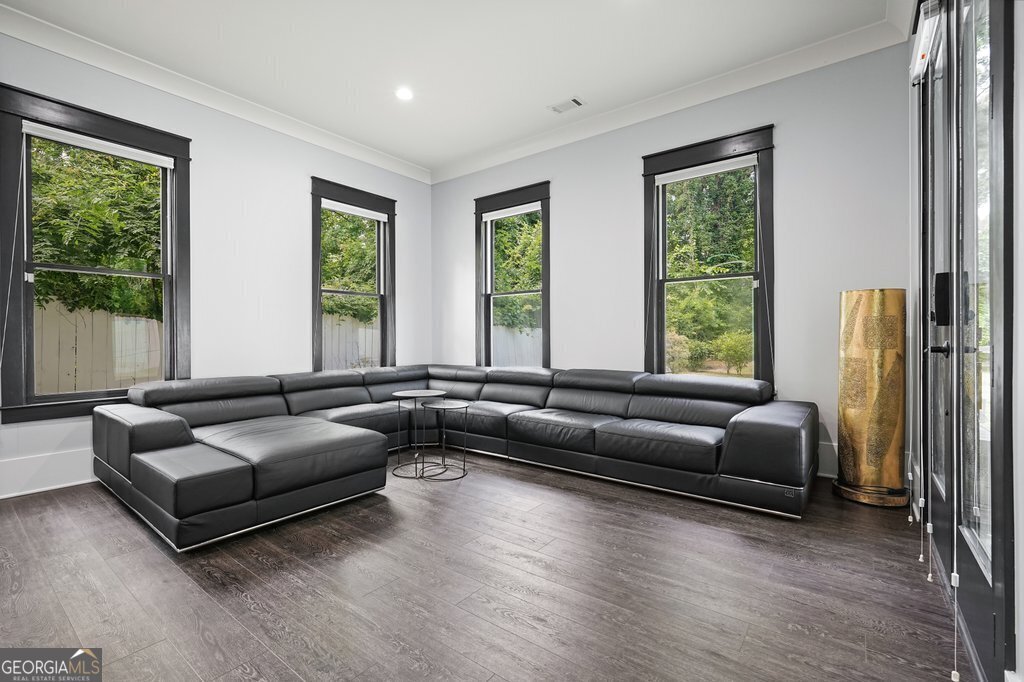 2804 Skyland Drive Brookhaven - 76