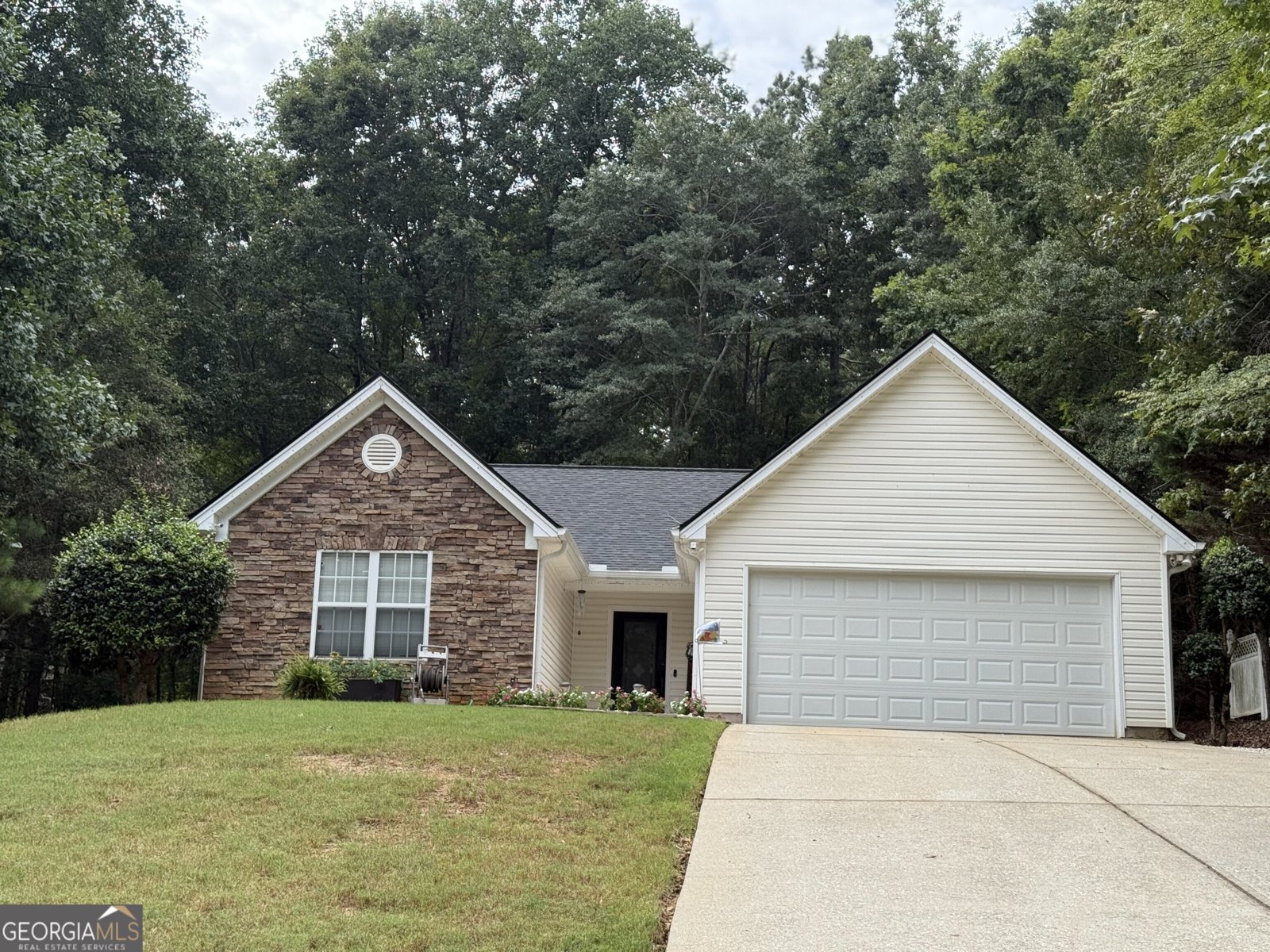 1642 White Oak Drive Winder - 2
