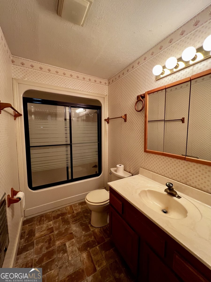 847 Lake Drive East Dublin - 17