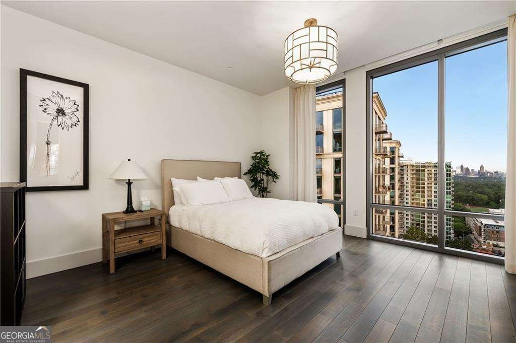 3107 Peachtree Road Atlanta - 27