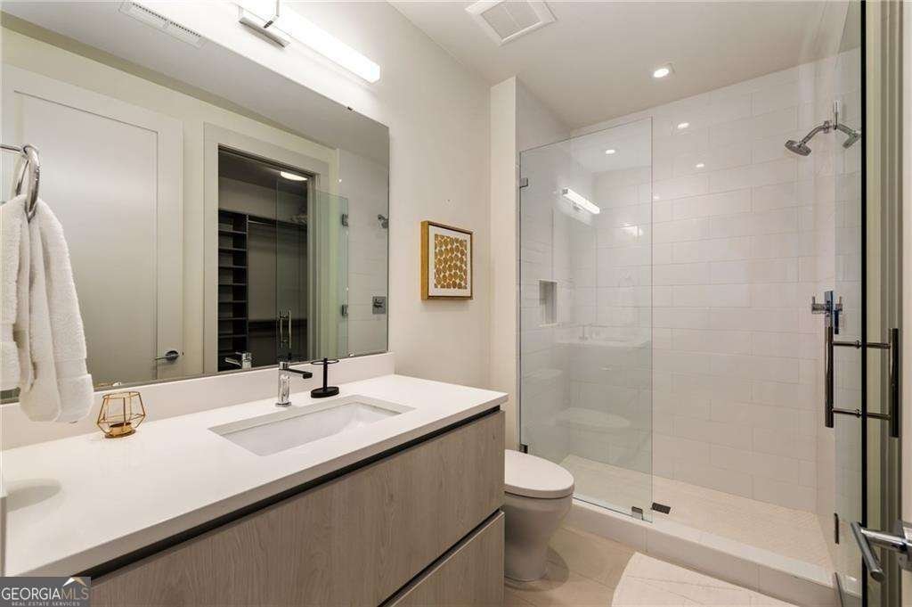 3107 Peachtree Road Atlanta - 29