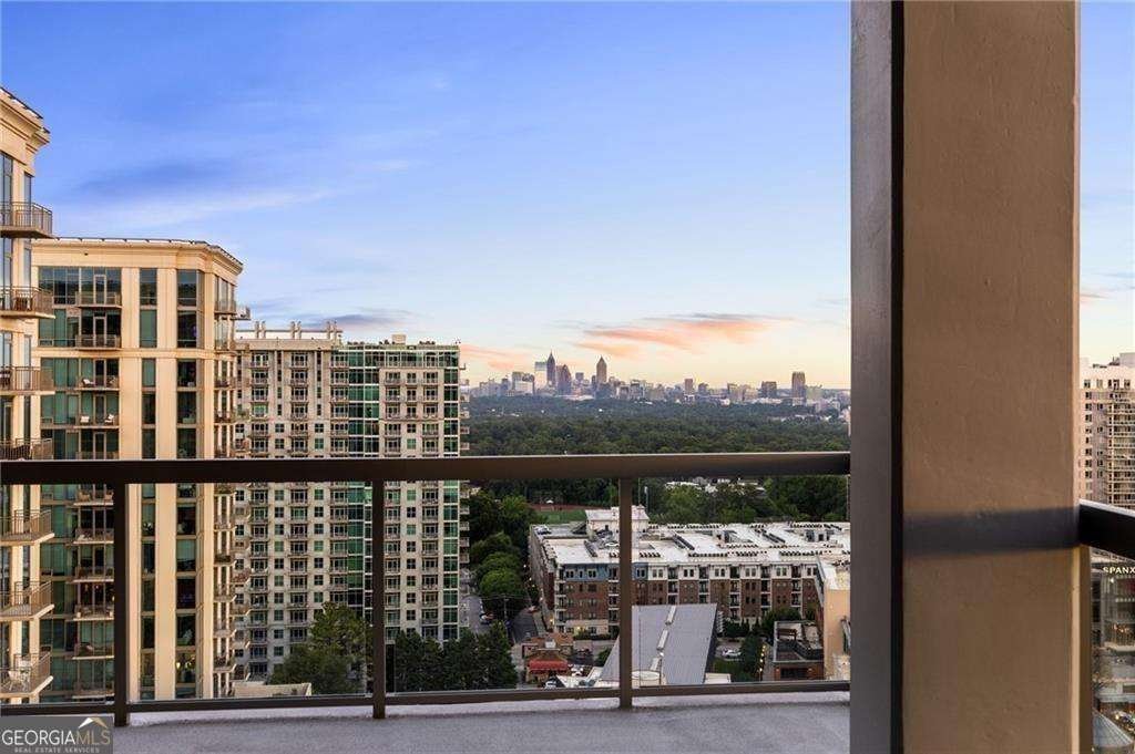 3107 Peachtree Road Atlanta - 35