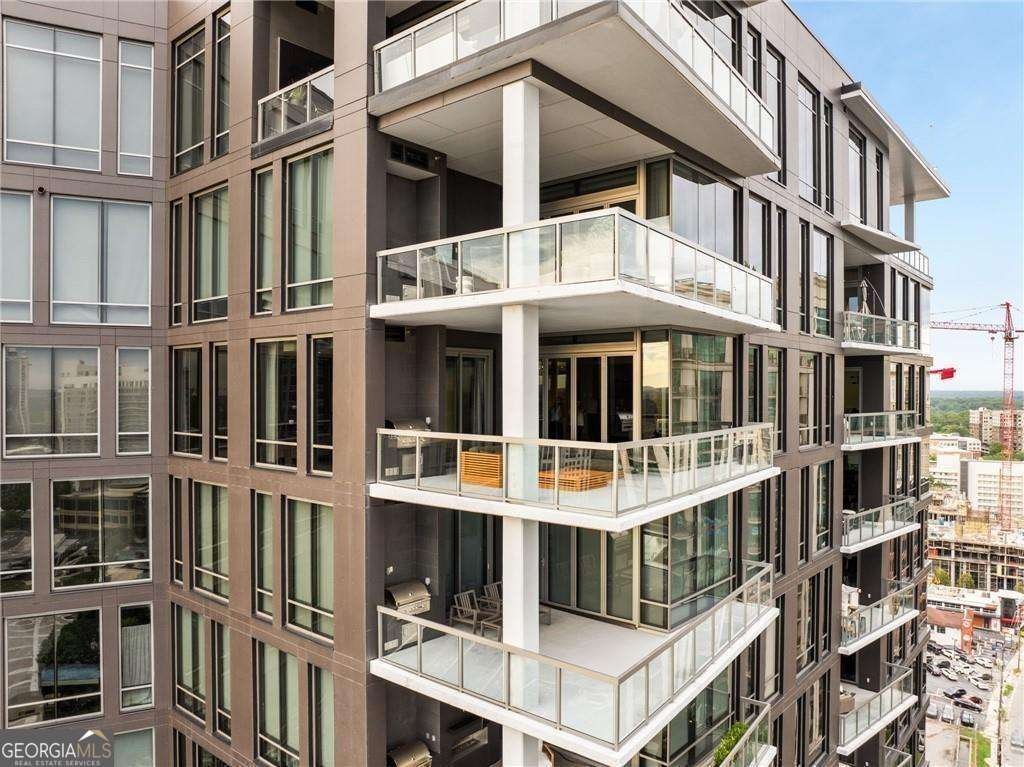 3107 Peachtree Road Atlanta - 40