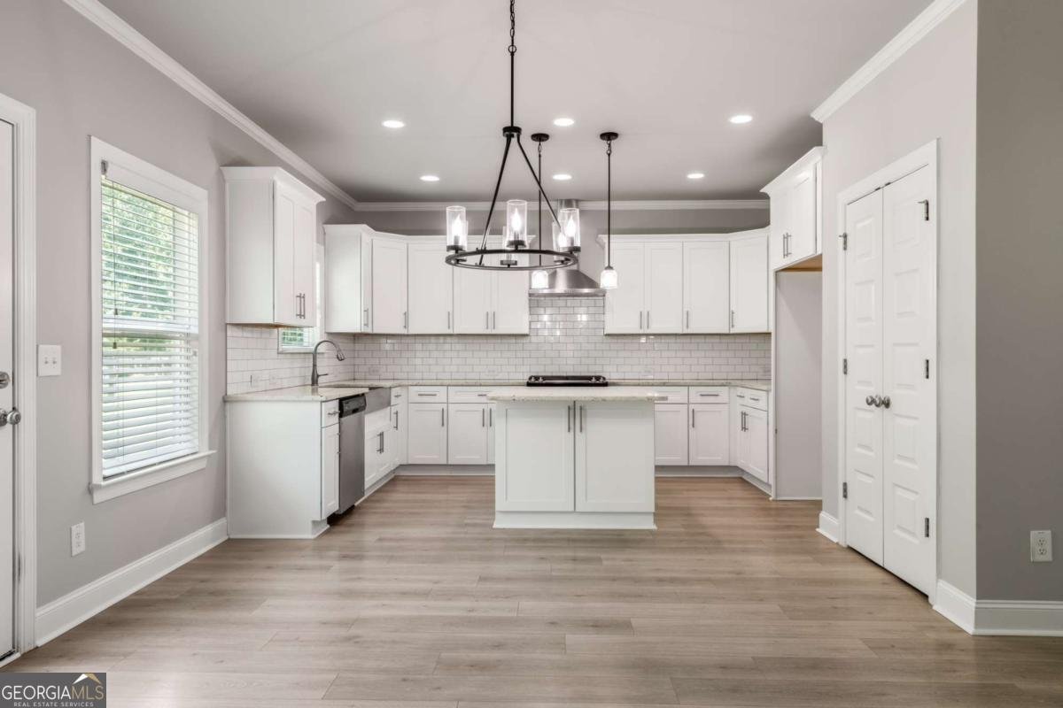 7715 Wandering Oak Way Cumming - 6