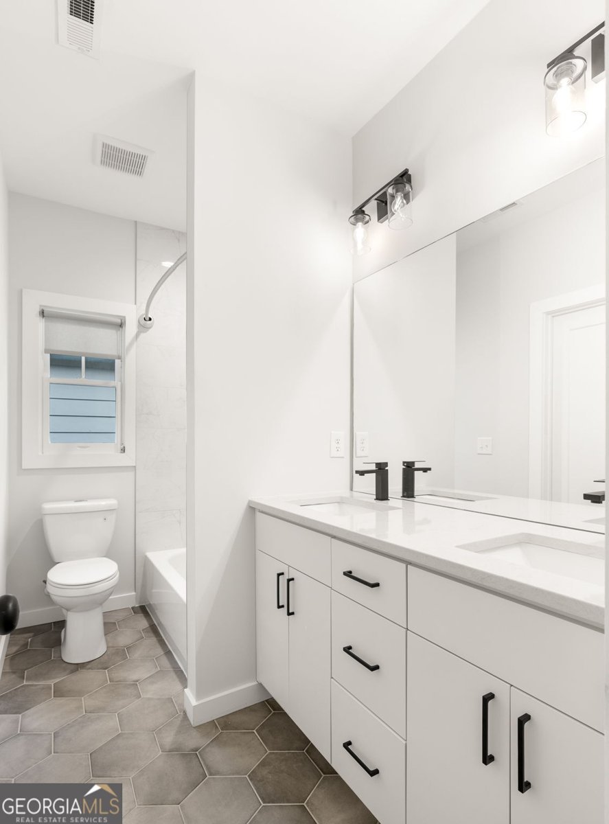 654 Woodward Avenue Atlanta - 23