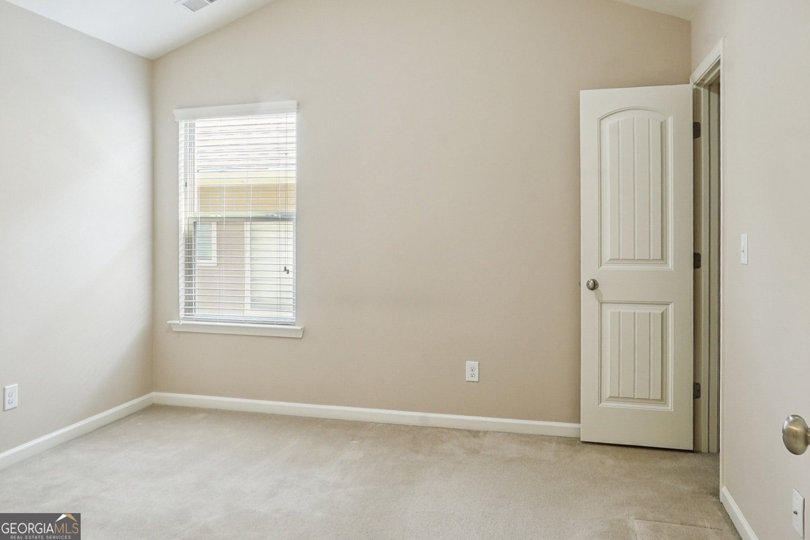 2638 LAKE MANOR Circle Duluth - 24