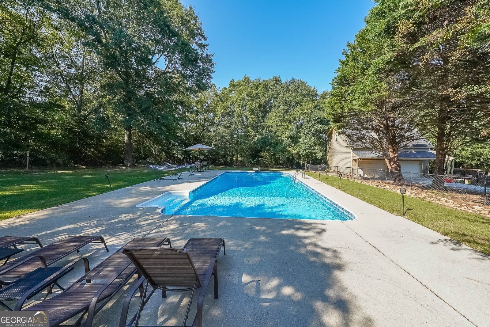 1206 James Walter Drive Loganville - 43