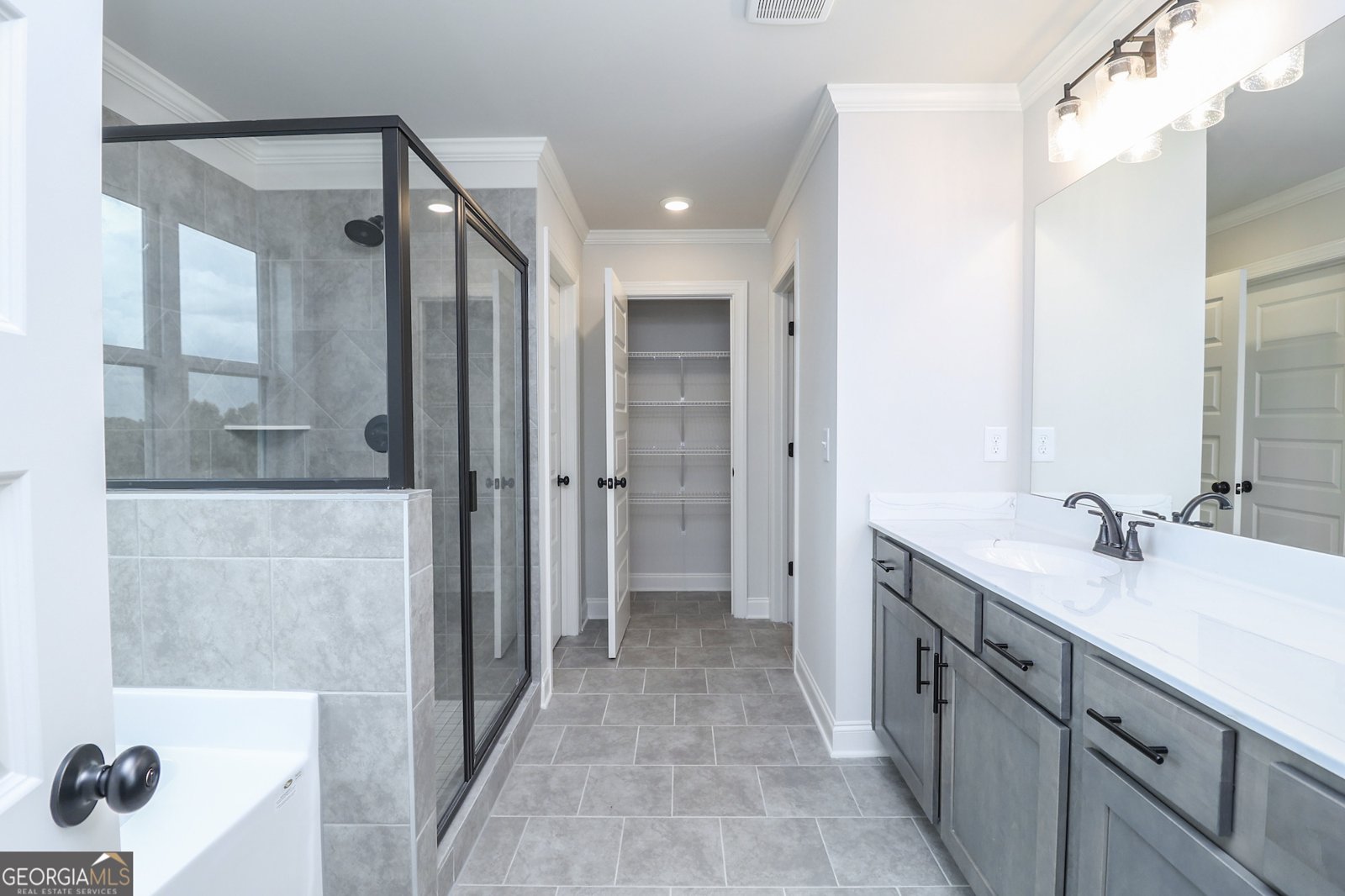 457 Banff Drive Winder - 8