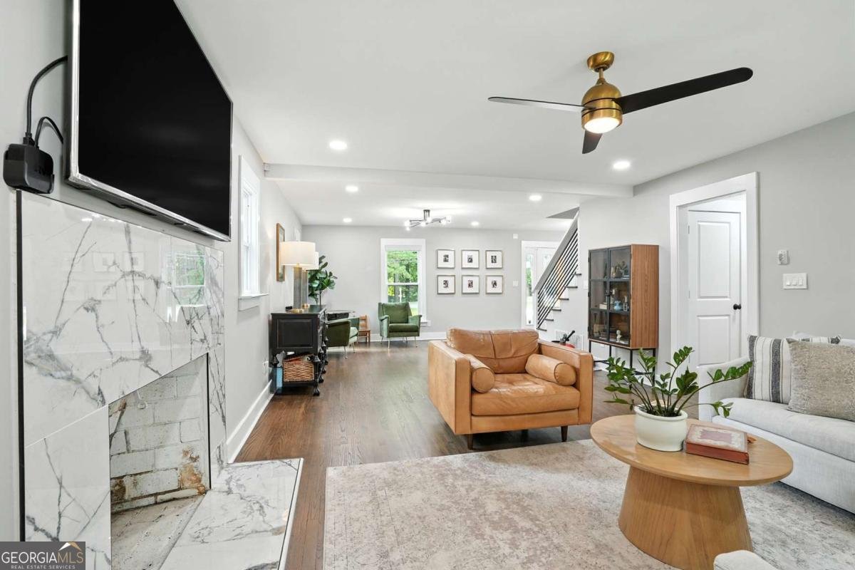 5625 Roberts Drive Atlanta - 1