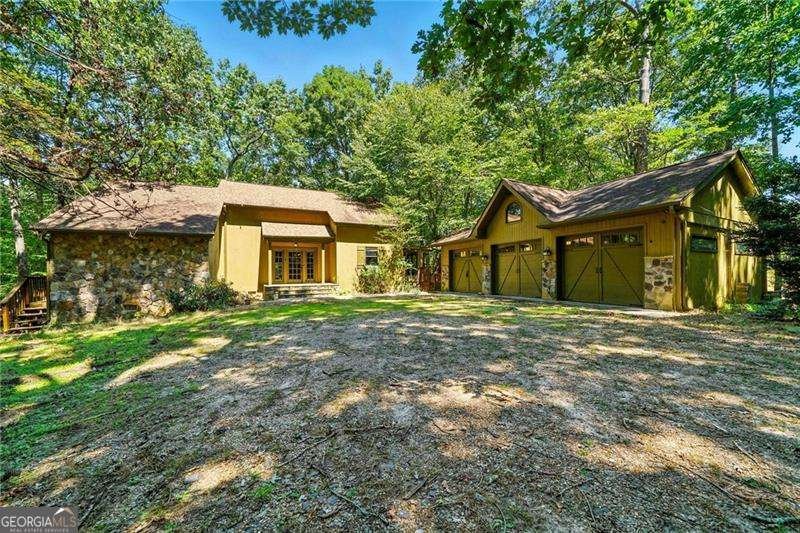 4585 Settles Bridge Road Suwanee - 1