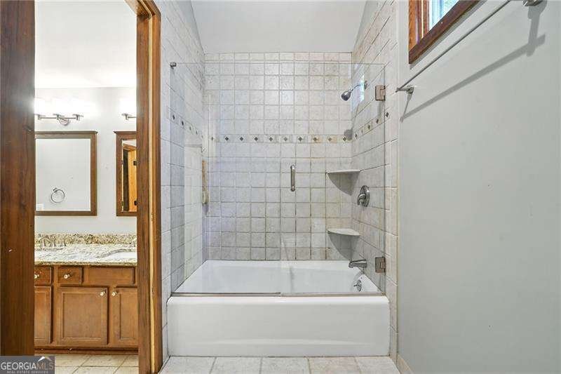 4585 Settles Bridge Road Suwanee - 28