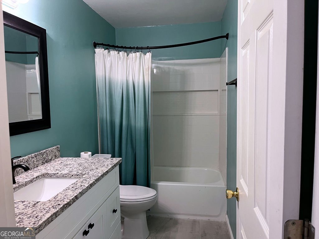 165 Bartlett Drive Sharpsburg - 1