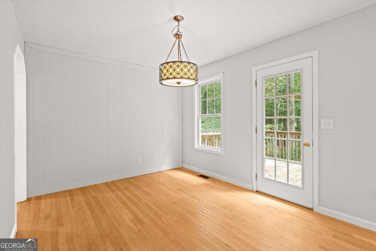 8 Brock Lane Bremen - 1