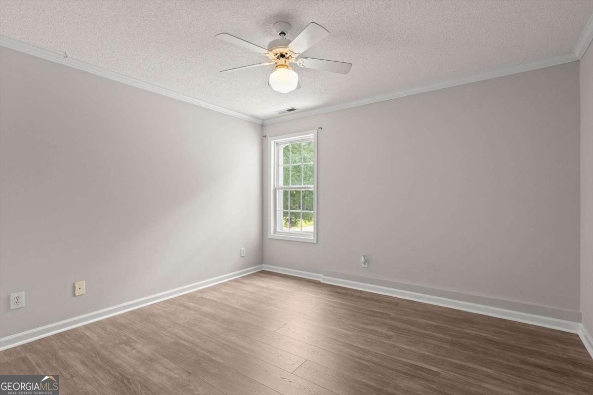 8 Brock Lane Bremen - 21