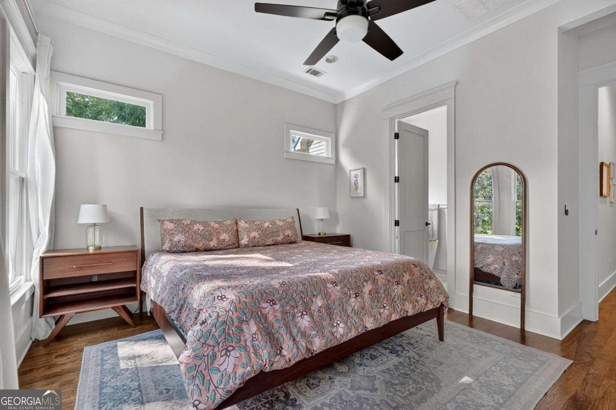 1054 White Oak Avenue Atlanta - 35