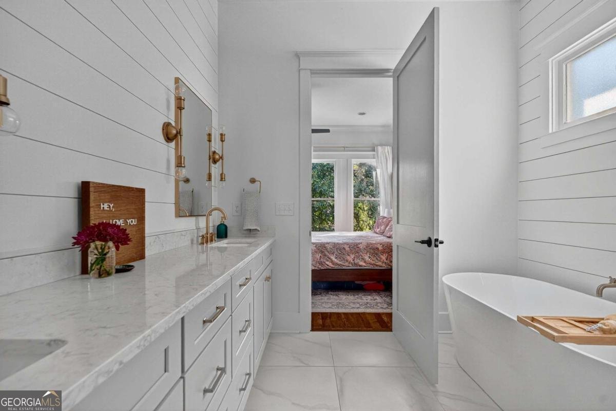 1054 White Oak Avenue Atlanta - 37