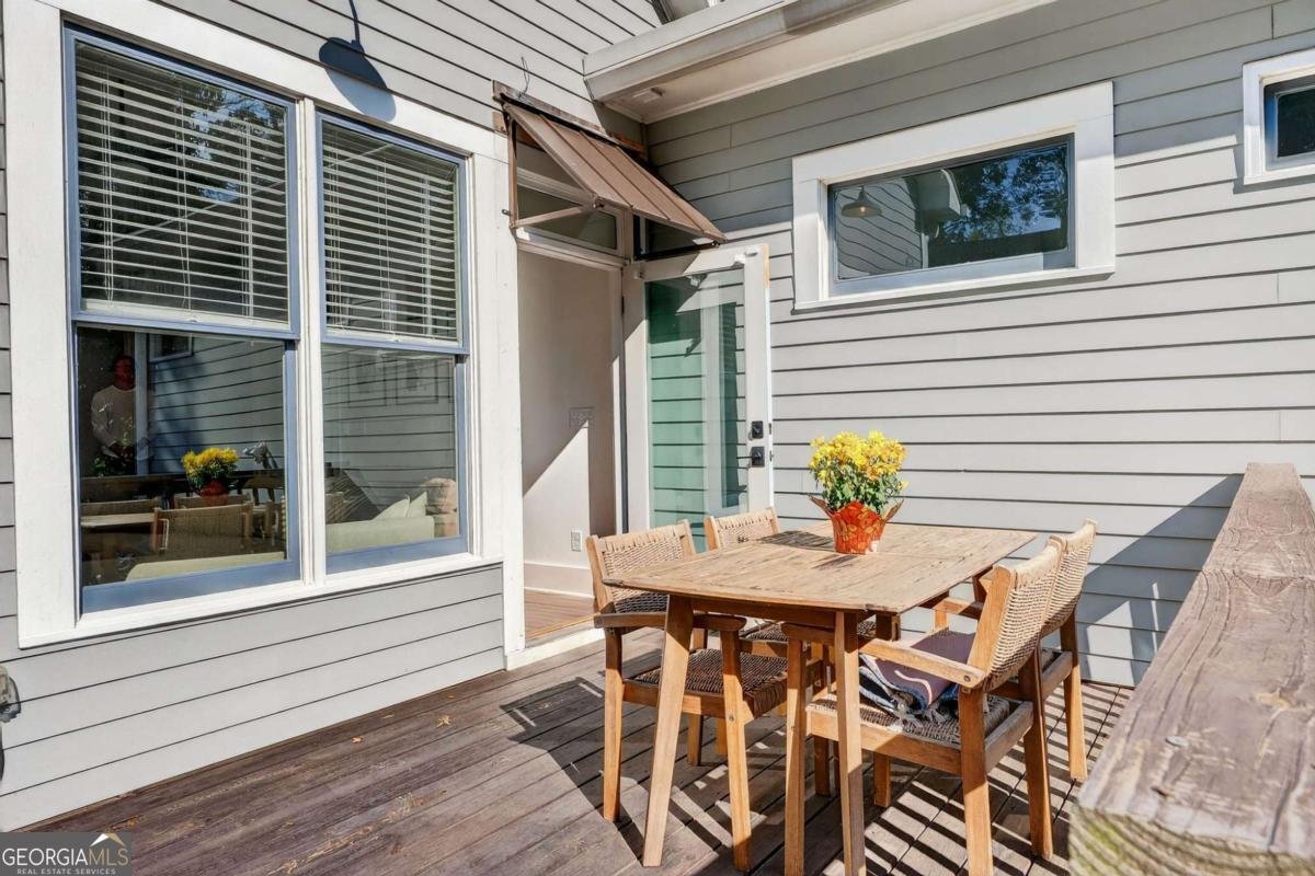 1054 White Oak Avenue Atlanta - 46