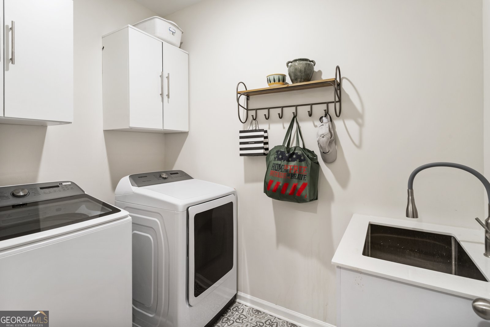 15 Lakeside Way Cartersville - 37