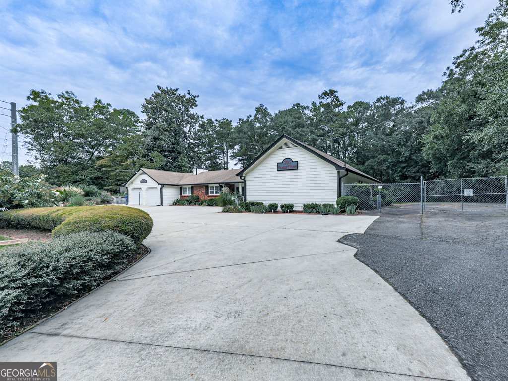 3605 Shallowford Road Marietta - 3