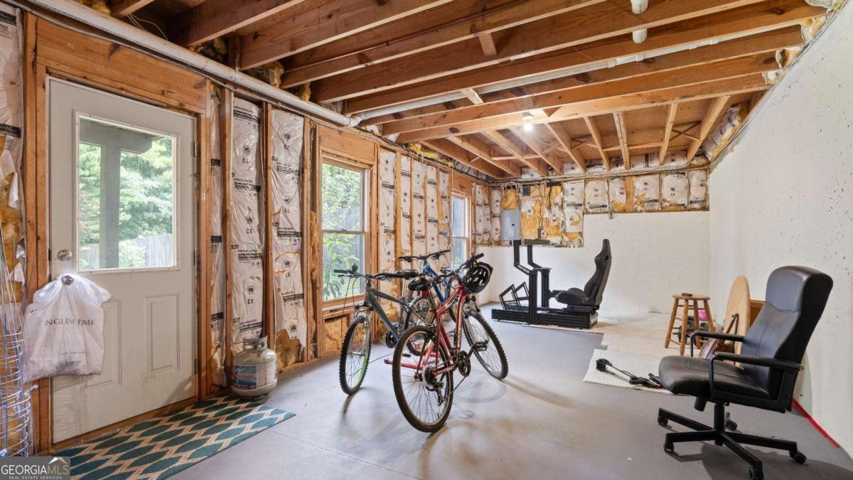 165 Foe Creek Court Roswell - 33