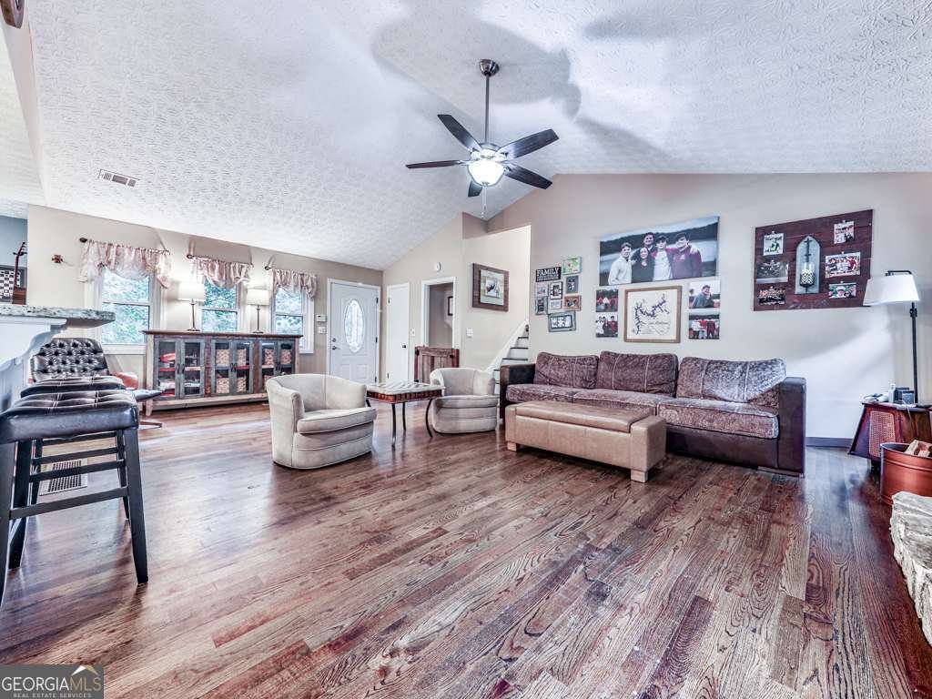 819 Victoria Place Woodstock - 5