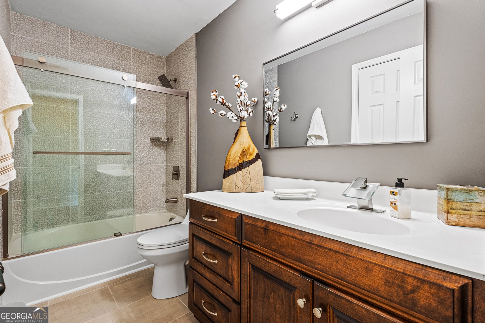 1565 OAKDALE BLUFFS Drive Smyrna - 23