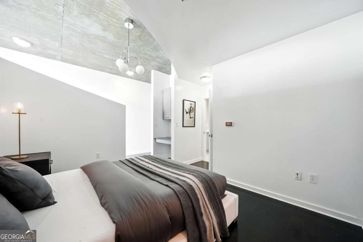 3324 Peachtree Road Atlanta - 11