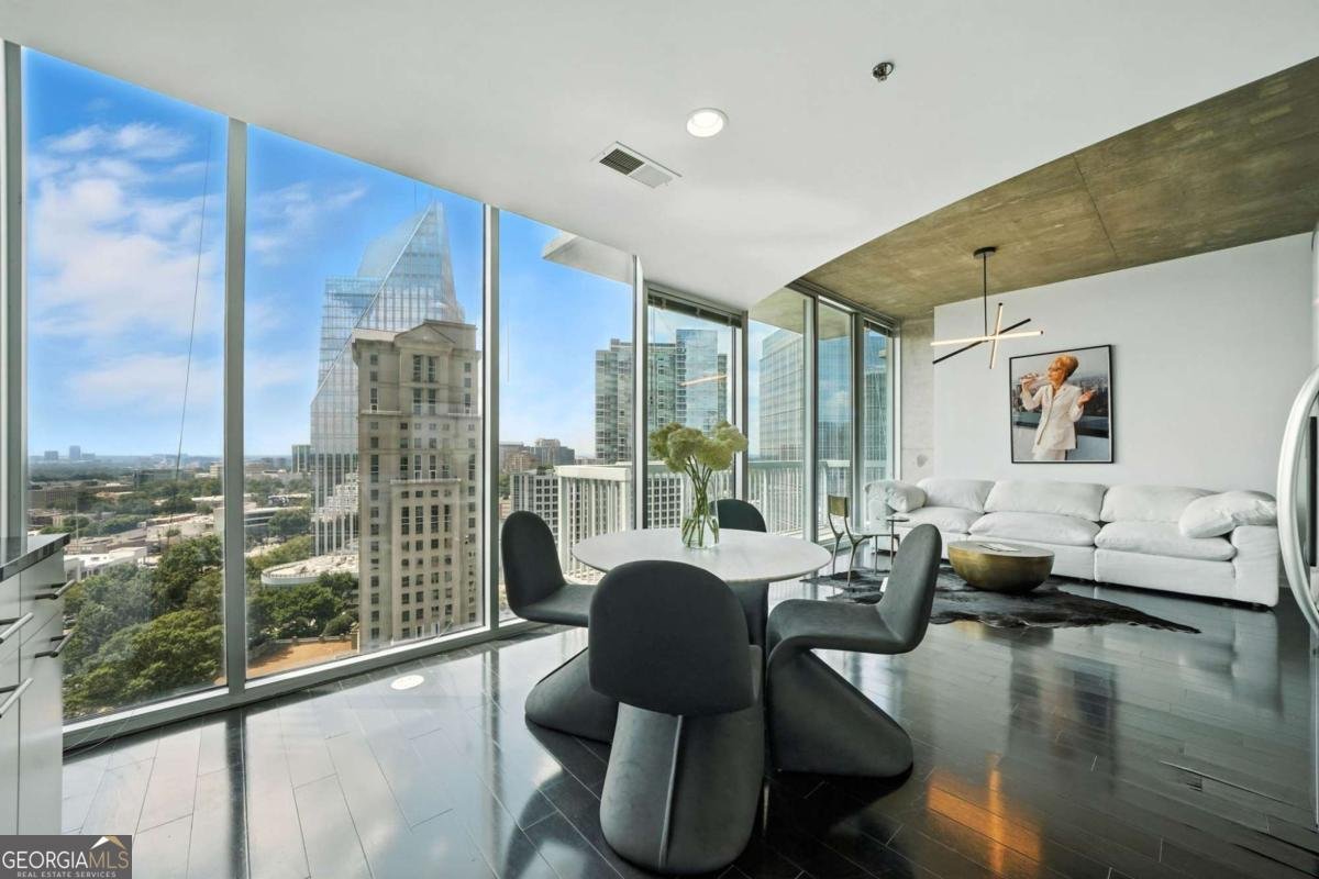 3324 Peachtree Road Atlanta - 27