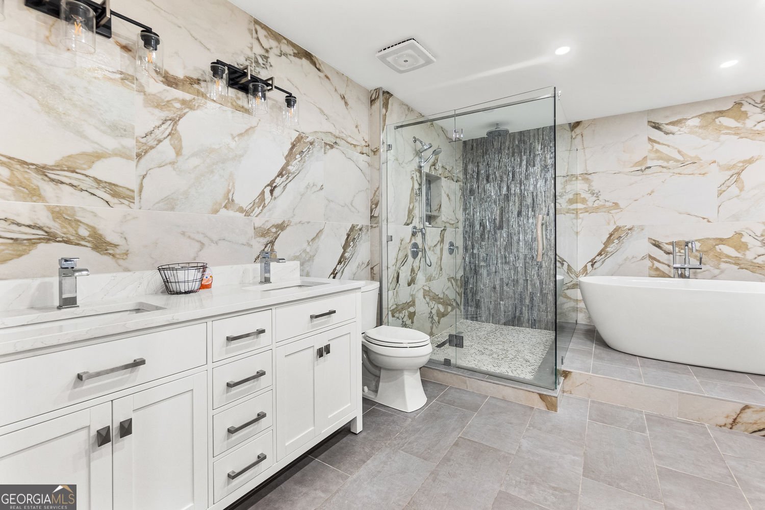 8320 Sentinae Chase Drive Roswell - 51