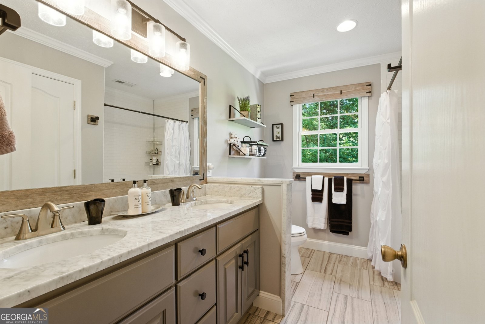 1407 Daybreak Road Cleveland - 26