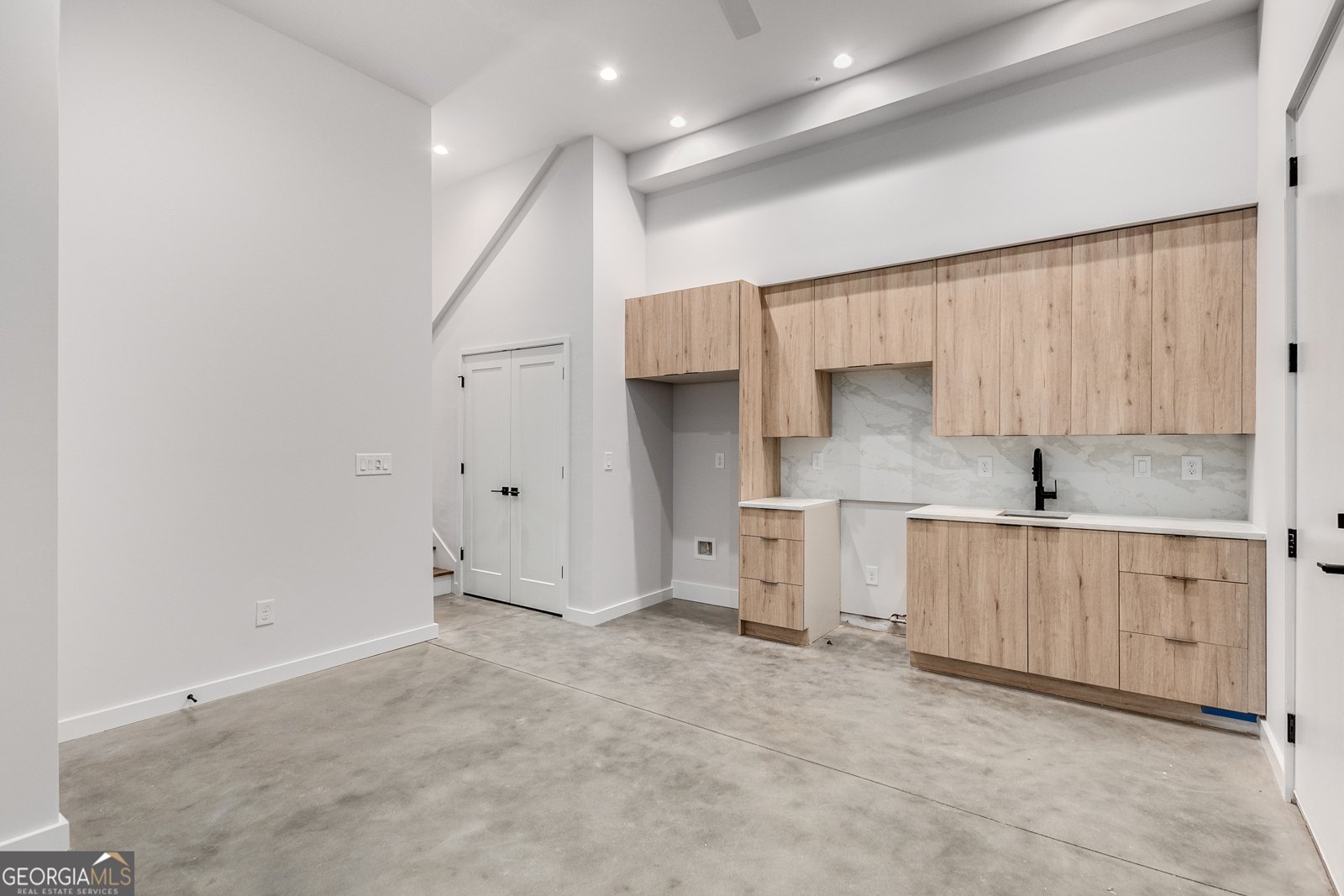 105 Georgia Avenue Atlanta - 24