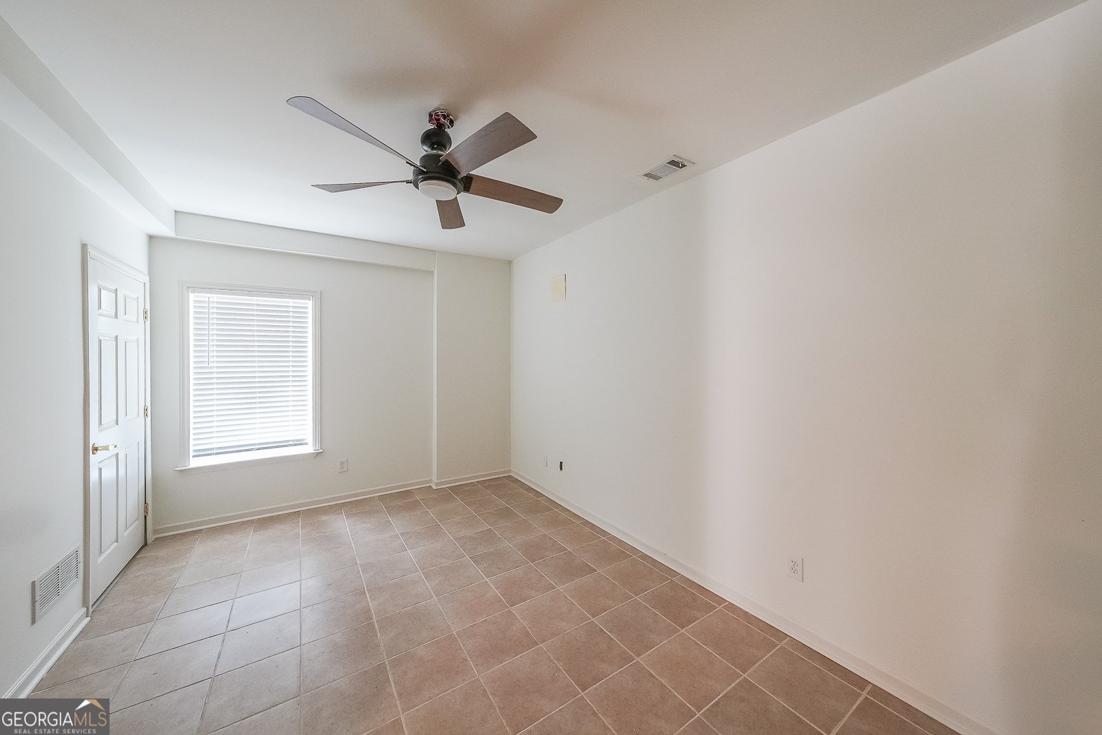 7580 The Lakes Drive Fairburn - 22