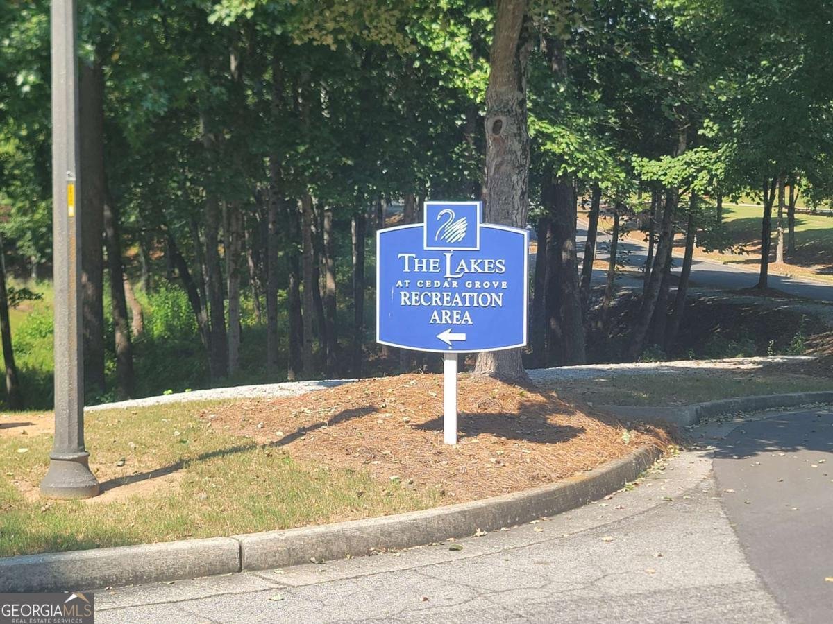 7580 The Lakes Drive Fairburn - 31