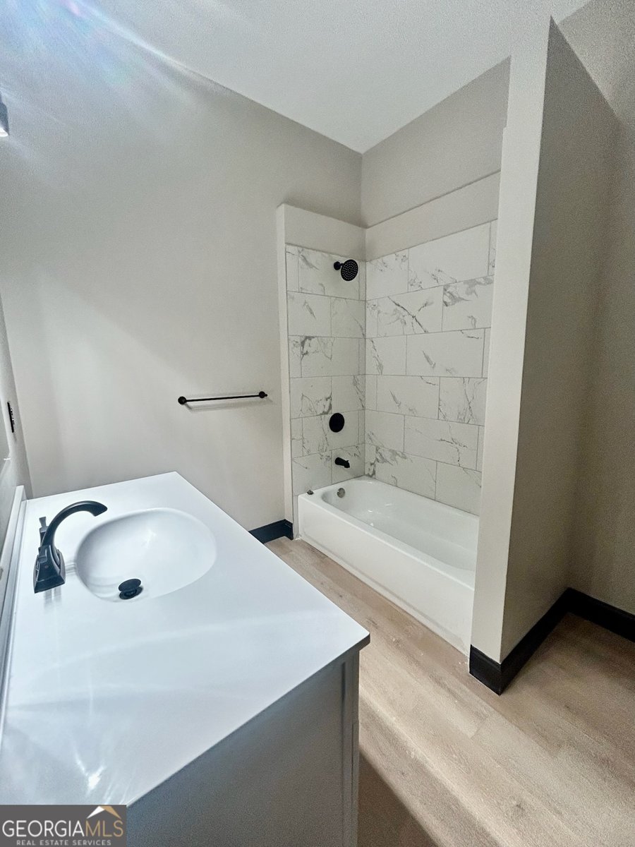 5618 Livesage Drive South Fulton - 29