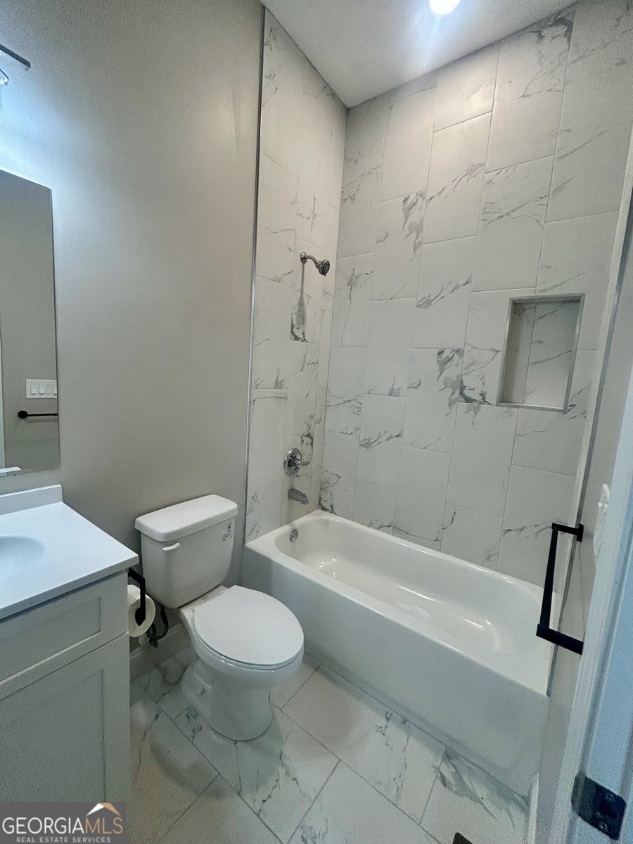 5618 Livesage Drive South Fulton - 39