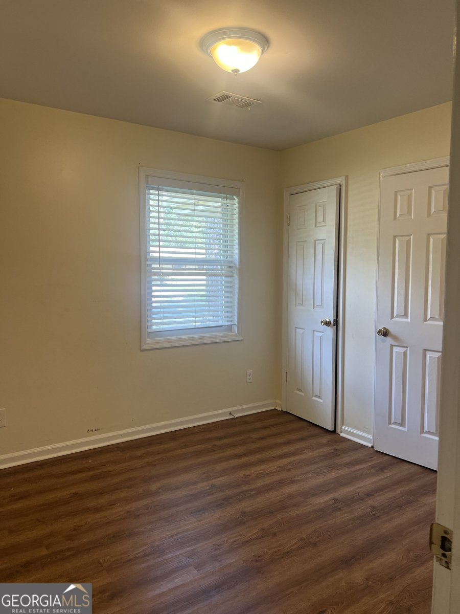 6435 CONNELL Road Atlanta - 17