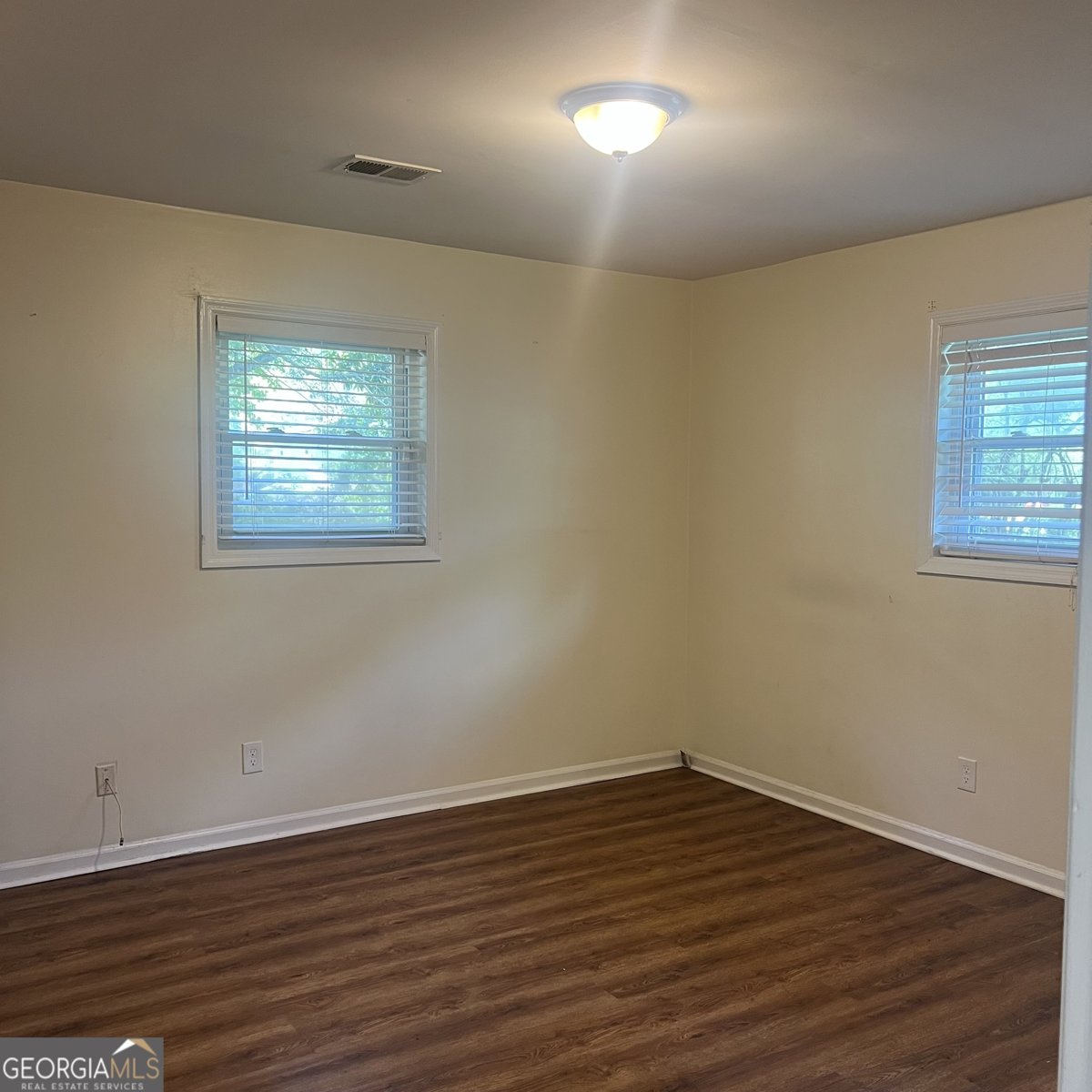 6435 CONNELL Road Atlanta - 19