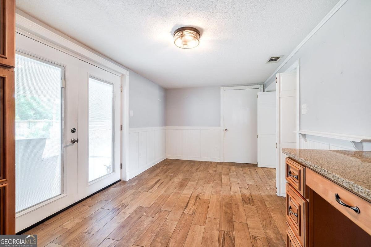 12 Walnut Street Bloomingdale - 12